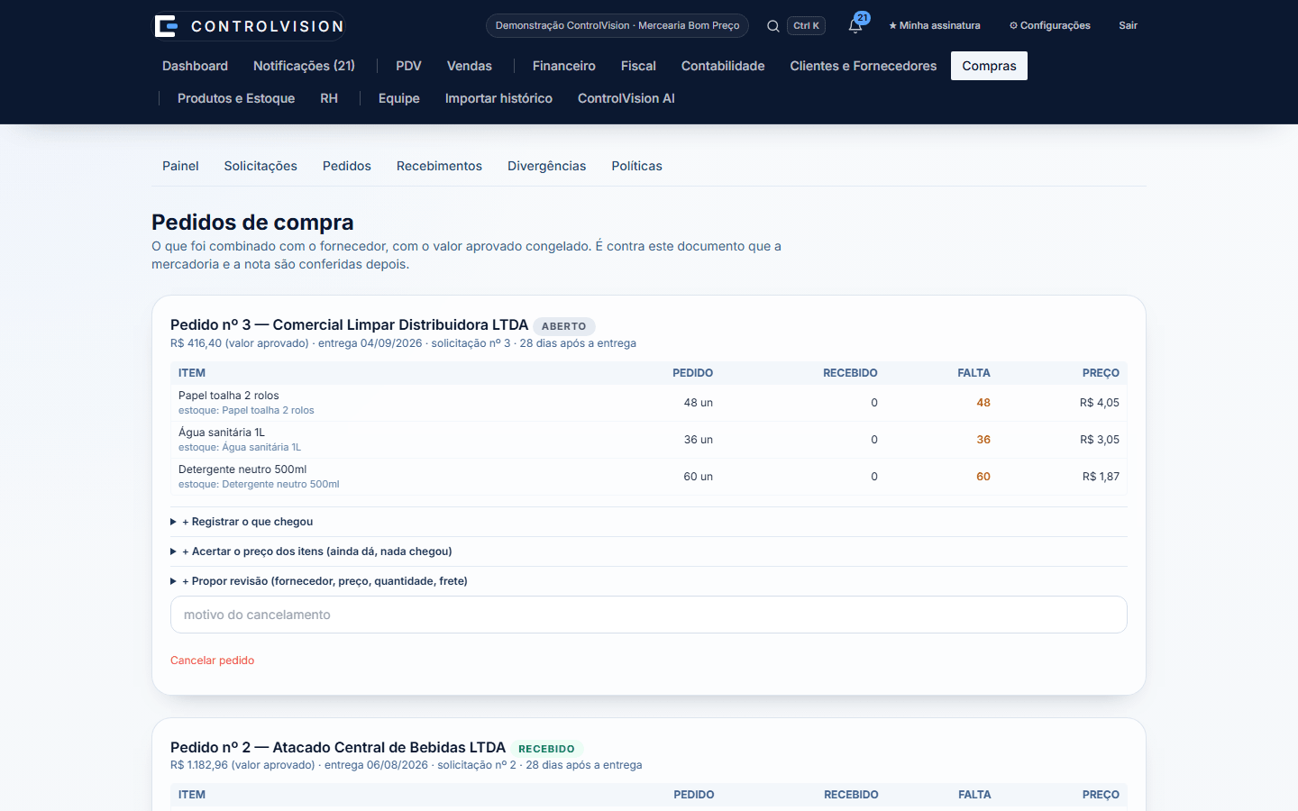 Pedidos de compra do ControlVision com fornecedor, situação e itens de demonstração.